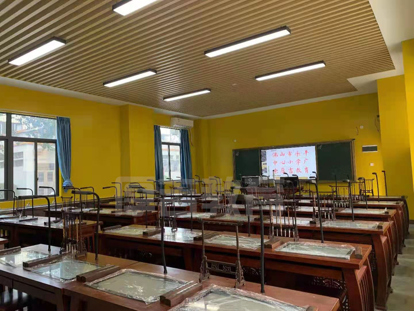 智慧<a href='http://news.tmi07.cn/chanpin/57-1.html' target='1' style='font-size:18px; font-weight:bold; color:#000000;'>書法室</a>