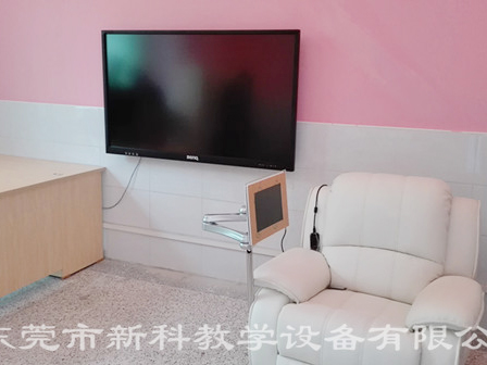 <a href='http://news.tmi07.cn' target='1' style='font-size:14px; font-weight:bold; color:#0080ff;'>心理咨詢室</a>布置